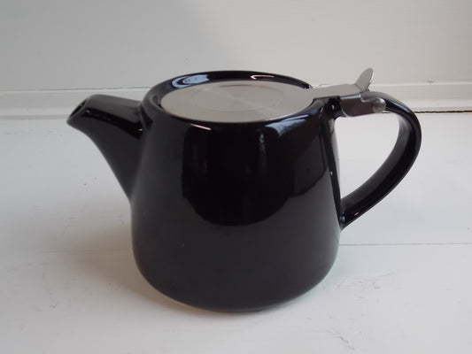 Medium Sized Infuser Teapots