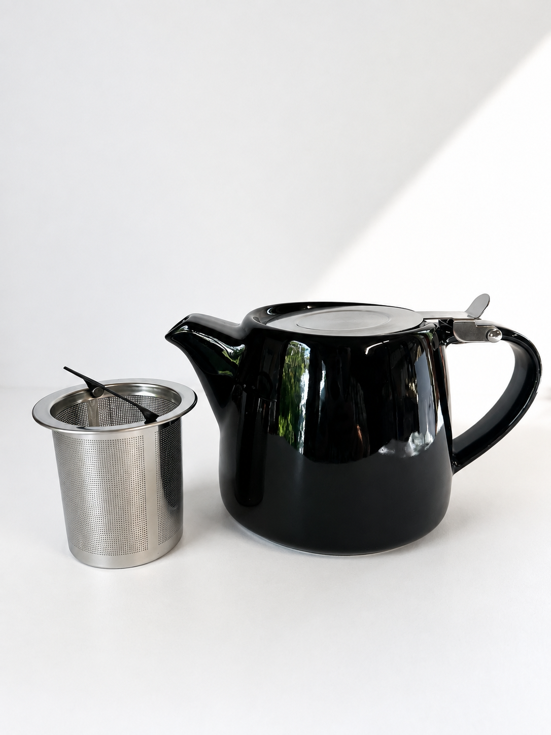 Medium Sized Infuser Teapots